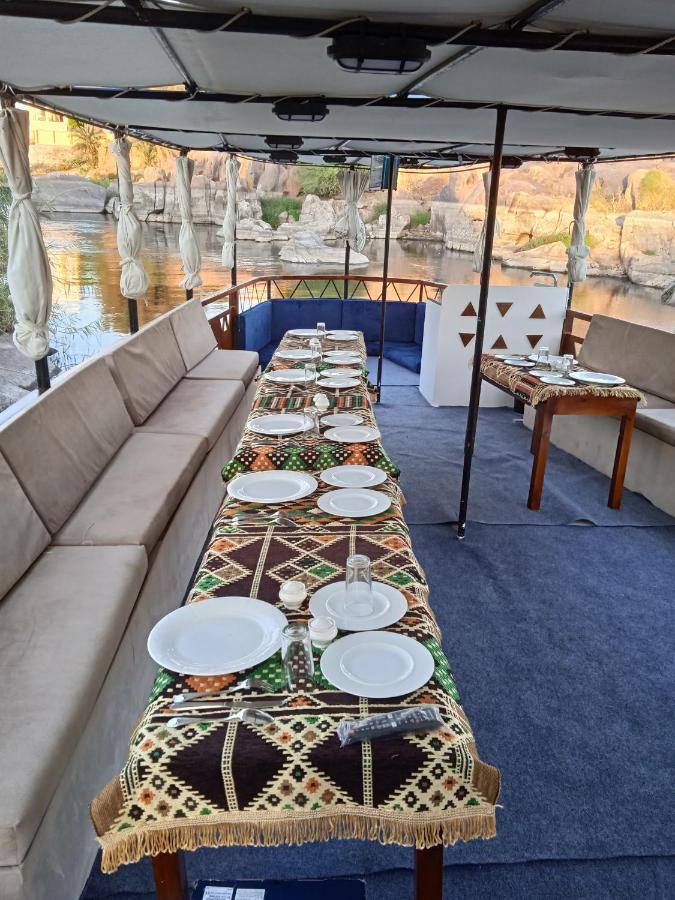 Houseboat Hotel And Nile Cruises Zainoba Асуан Екстериор снимка